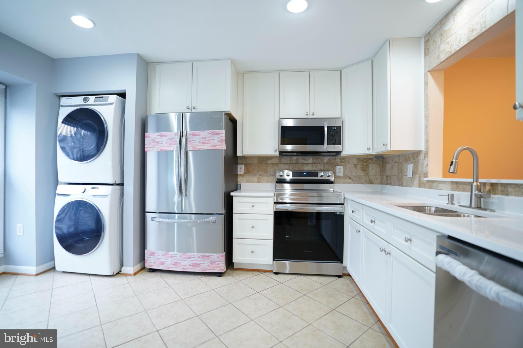 STONINGTON - Residential