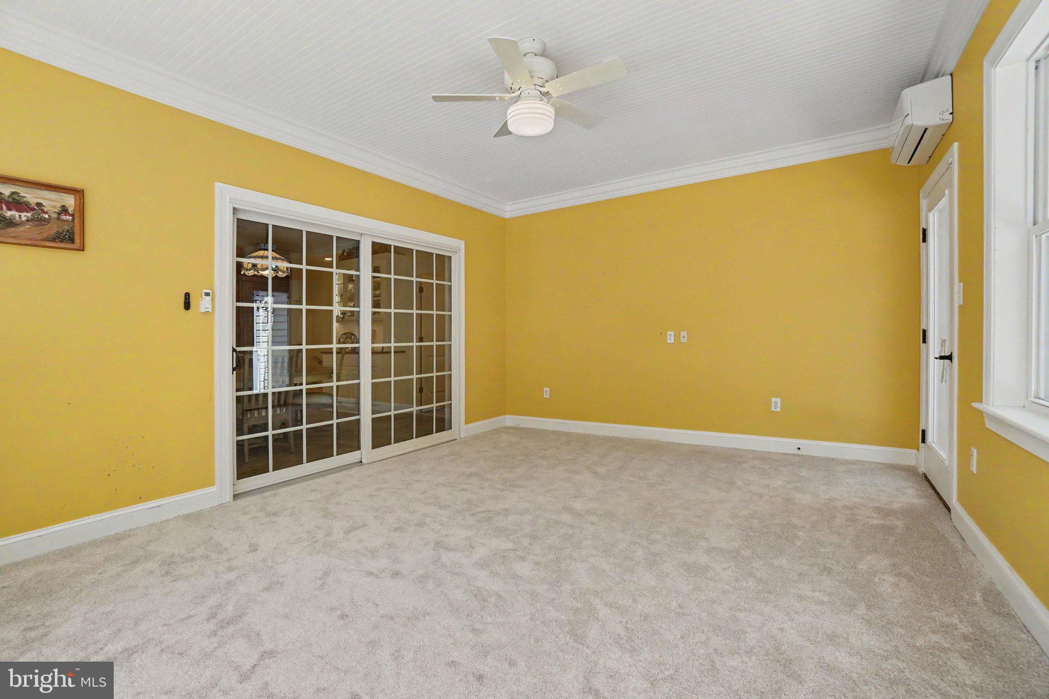 MOUNTAINDALE - Residential