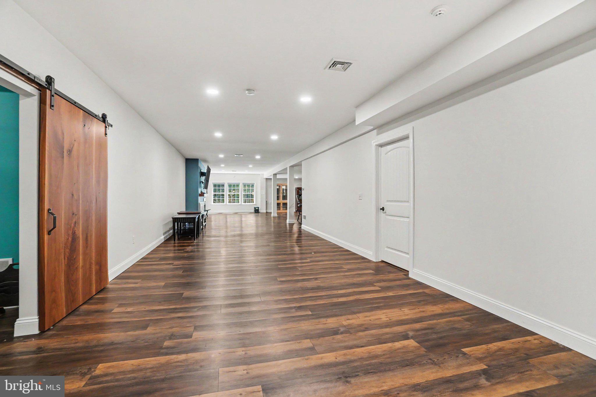 MOUNTAINDALE - Residential
