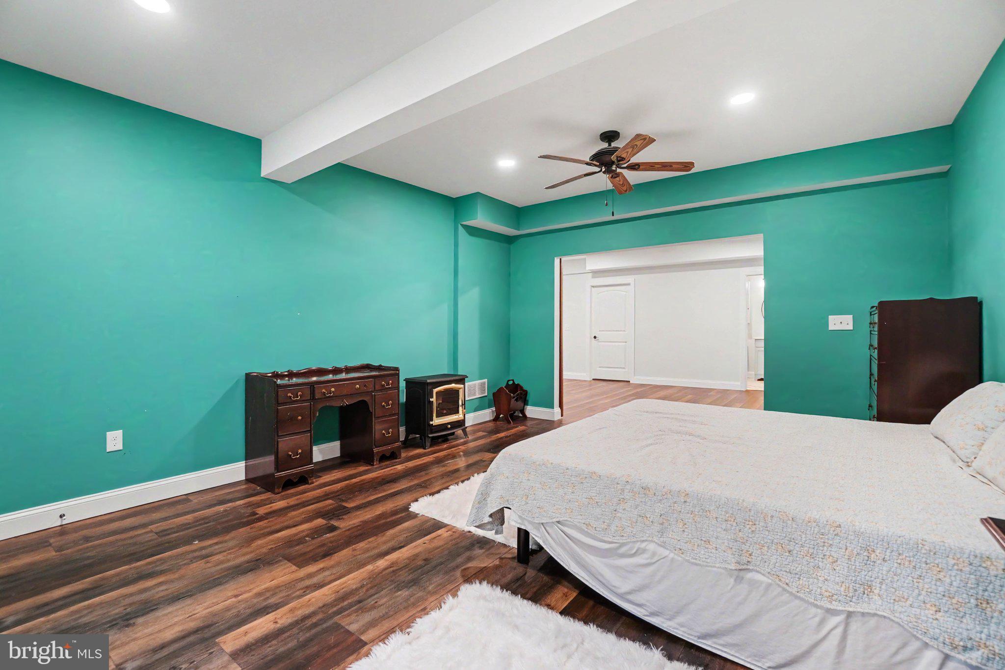 MOUNTAINDALE - Residential