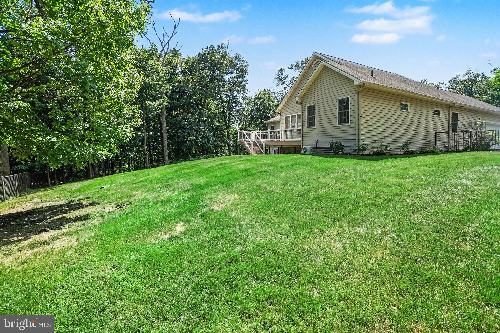 MOUNTAINDALE - Residential