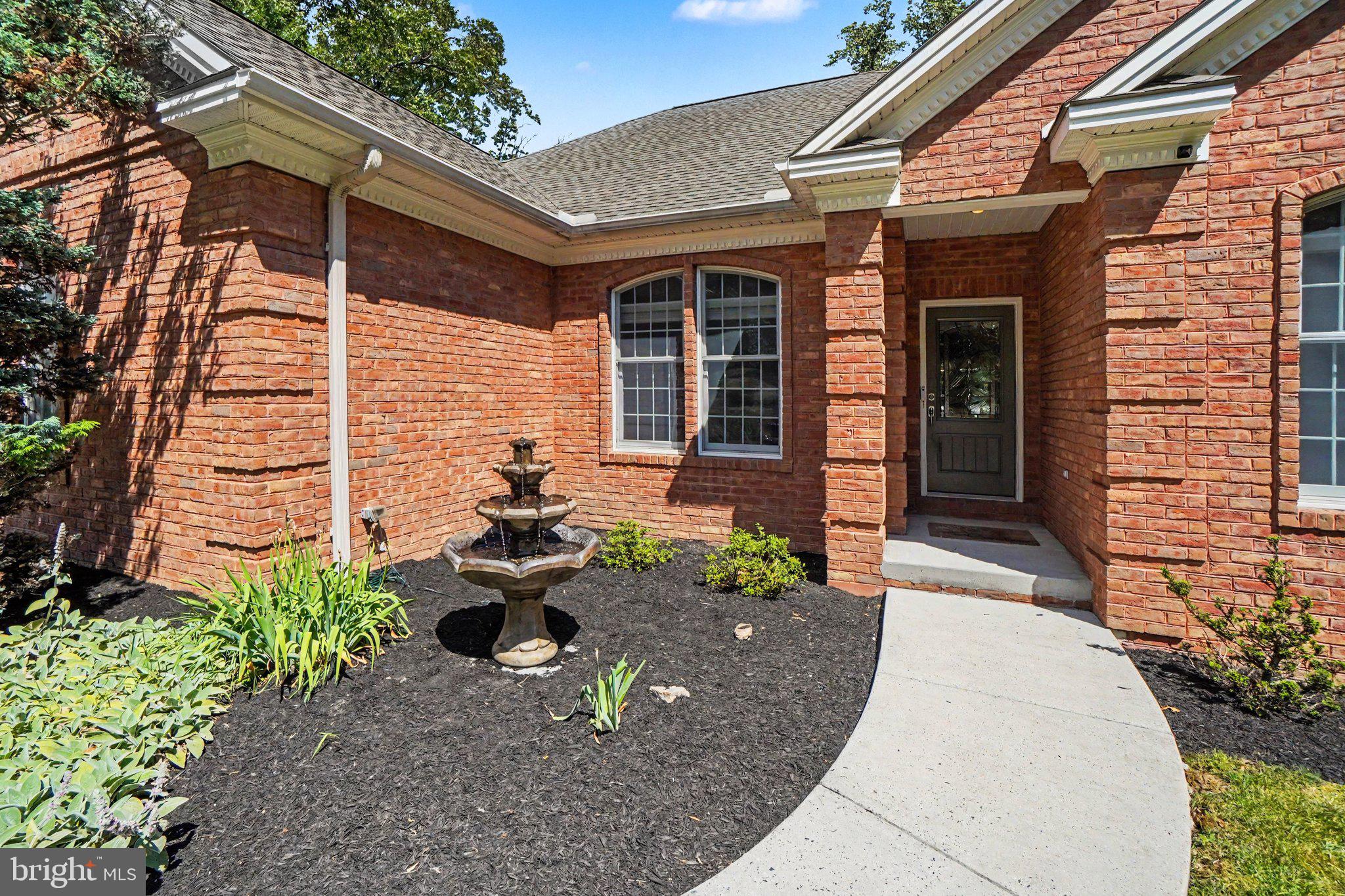 MOUNTAINDALE - Residential