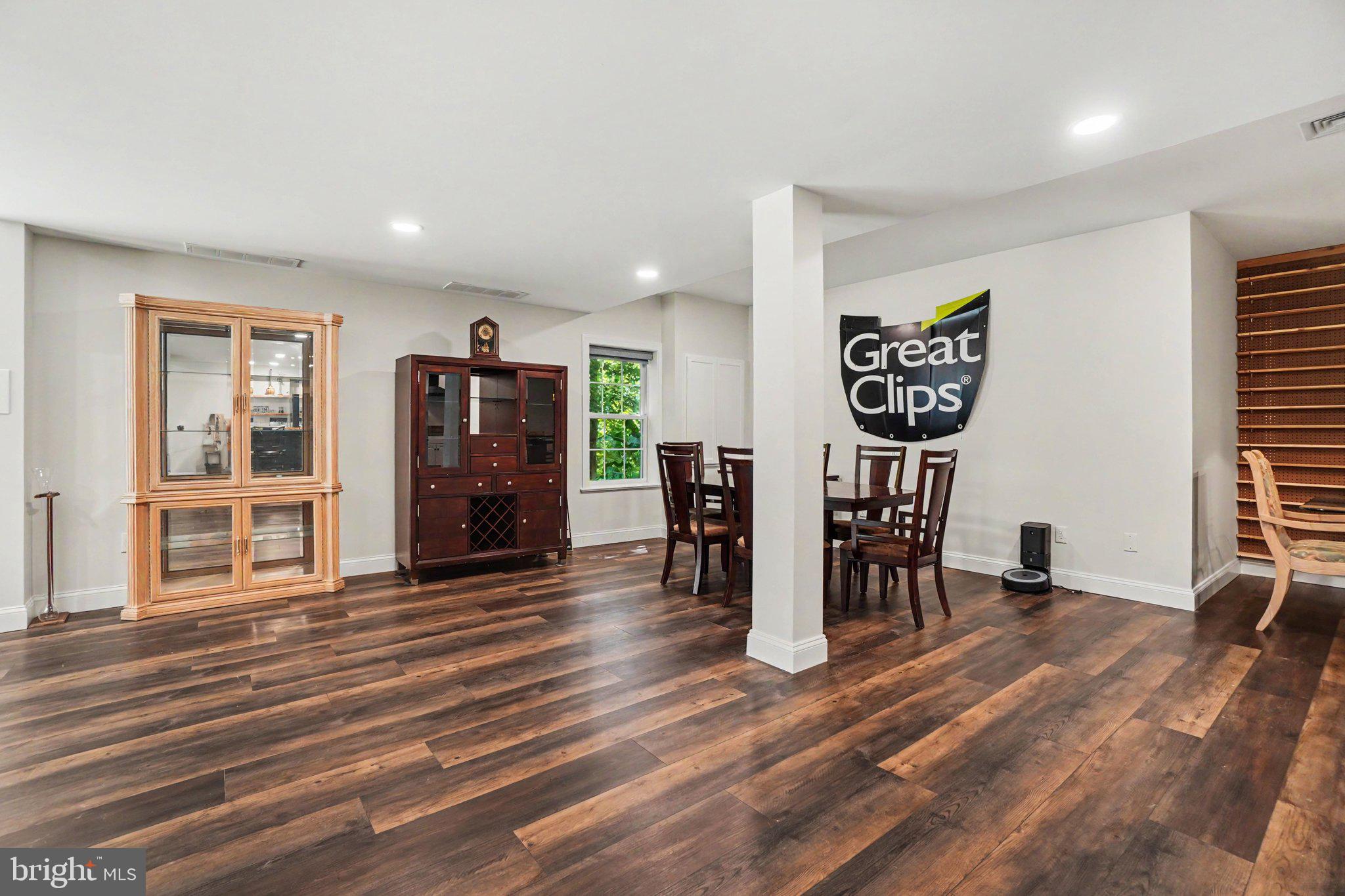 MOUNTAINDALE - Residential