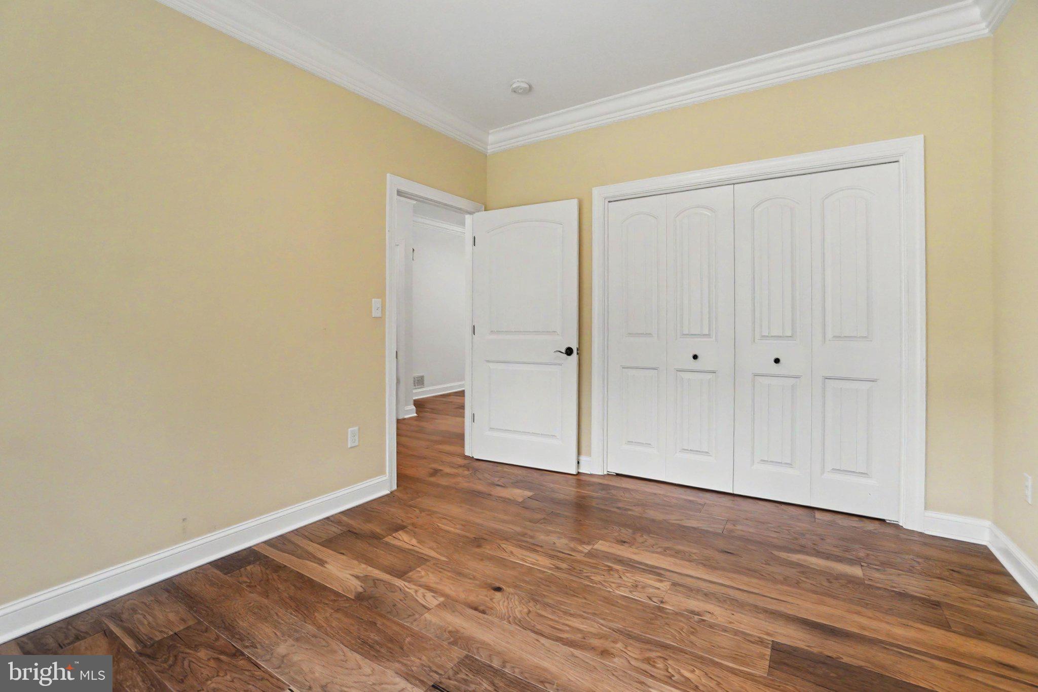 MOUNTAINDALE - Residential