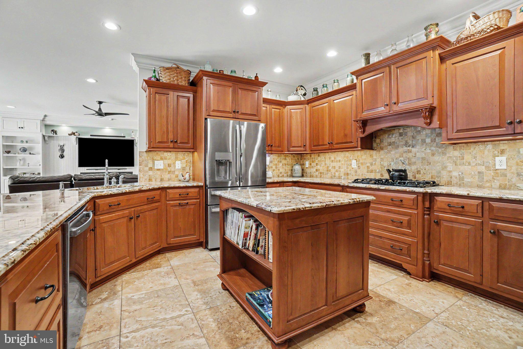 MOUNTAINDALE - Residential