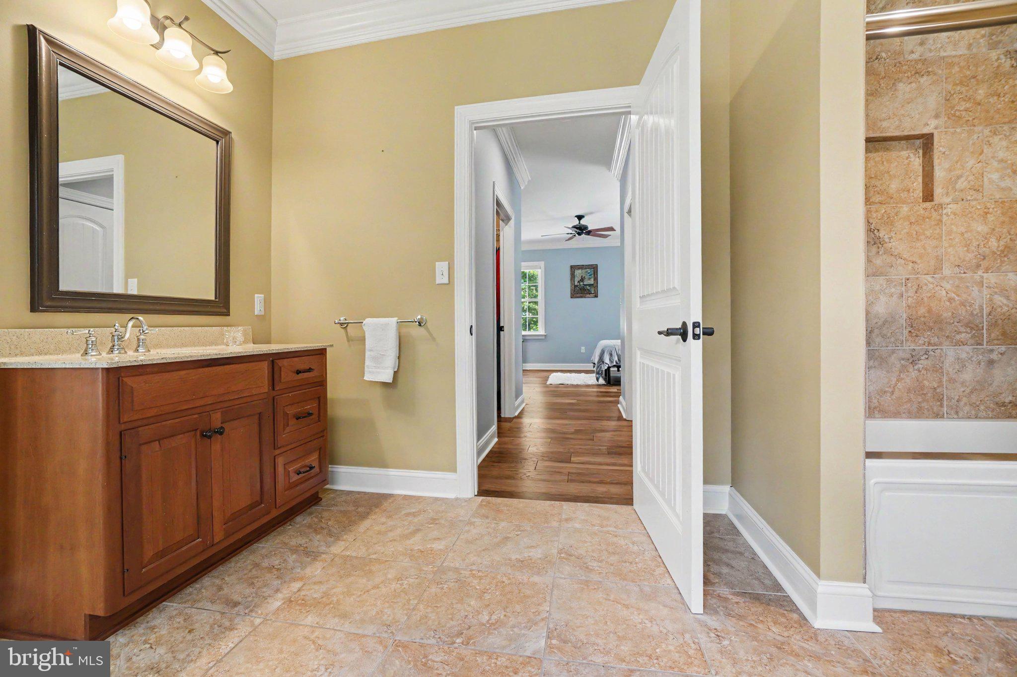 MOUNTAINDALE - Residential