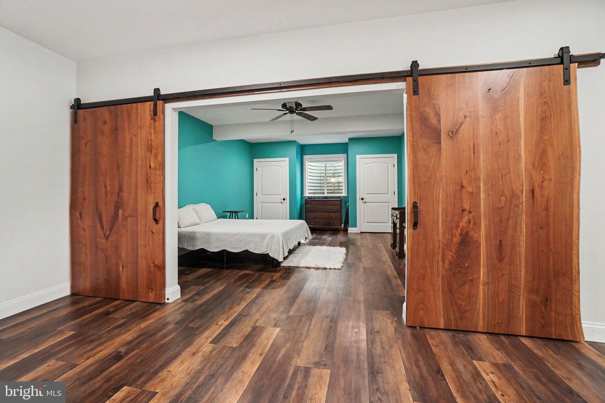MOUNTAINDALE - Residential