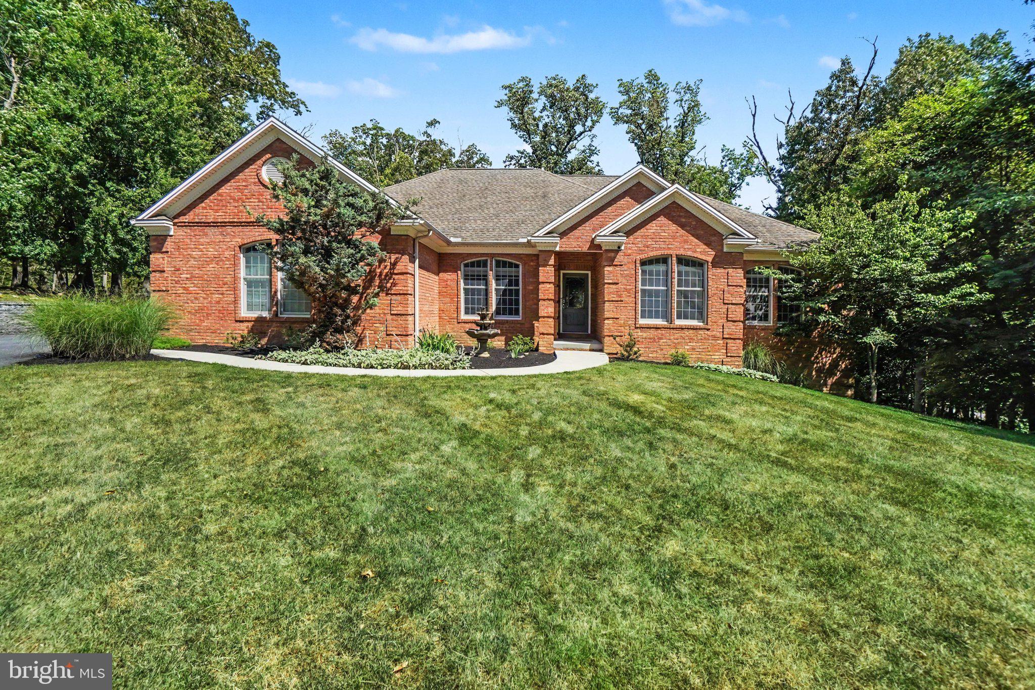 MOUNTAINDALE - Residential