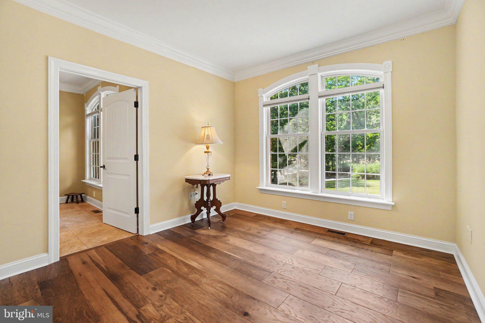 MOUNTAINDALE - Residential