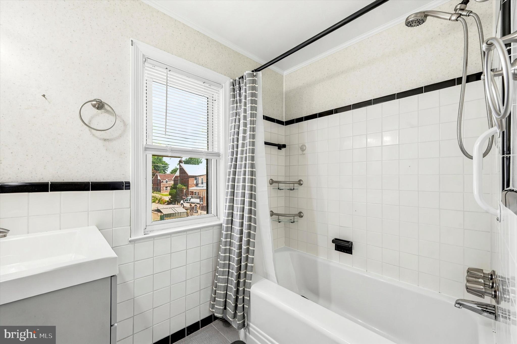 LEEDOM ESTS - Residential