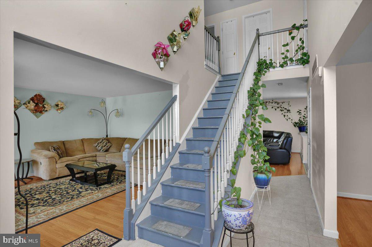 SUNNYSIDE - Residential
