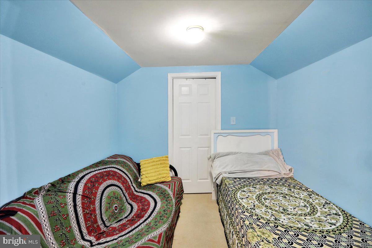 SUNNYSIDE - Residential