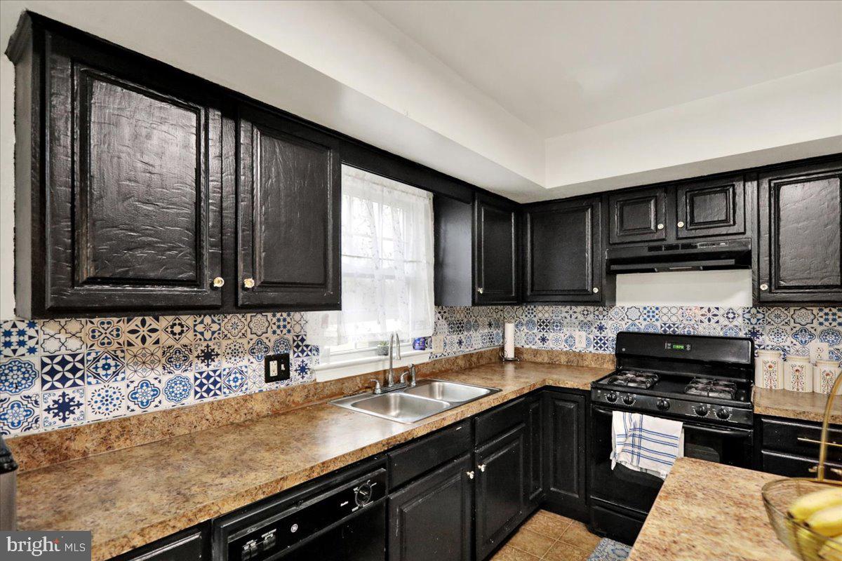 SUNNYSIDE - Residential