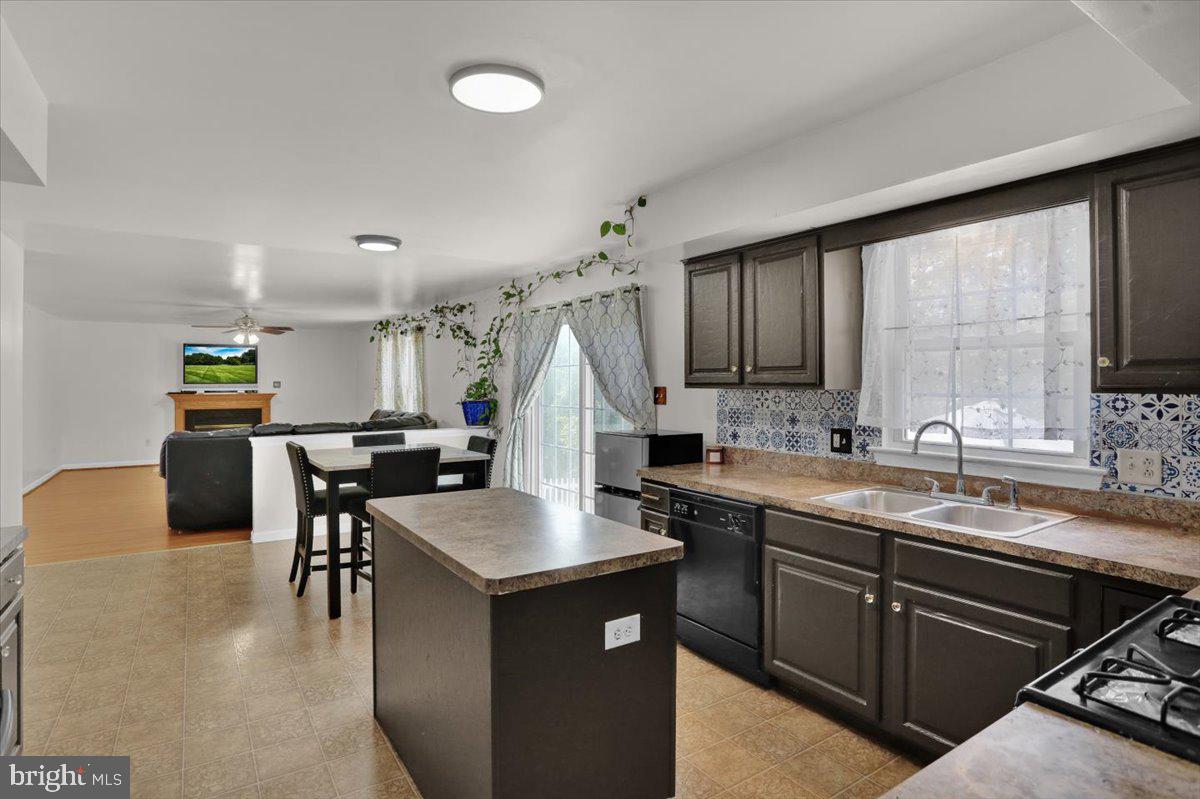 SUNNYSIDE - Residential
