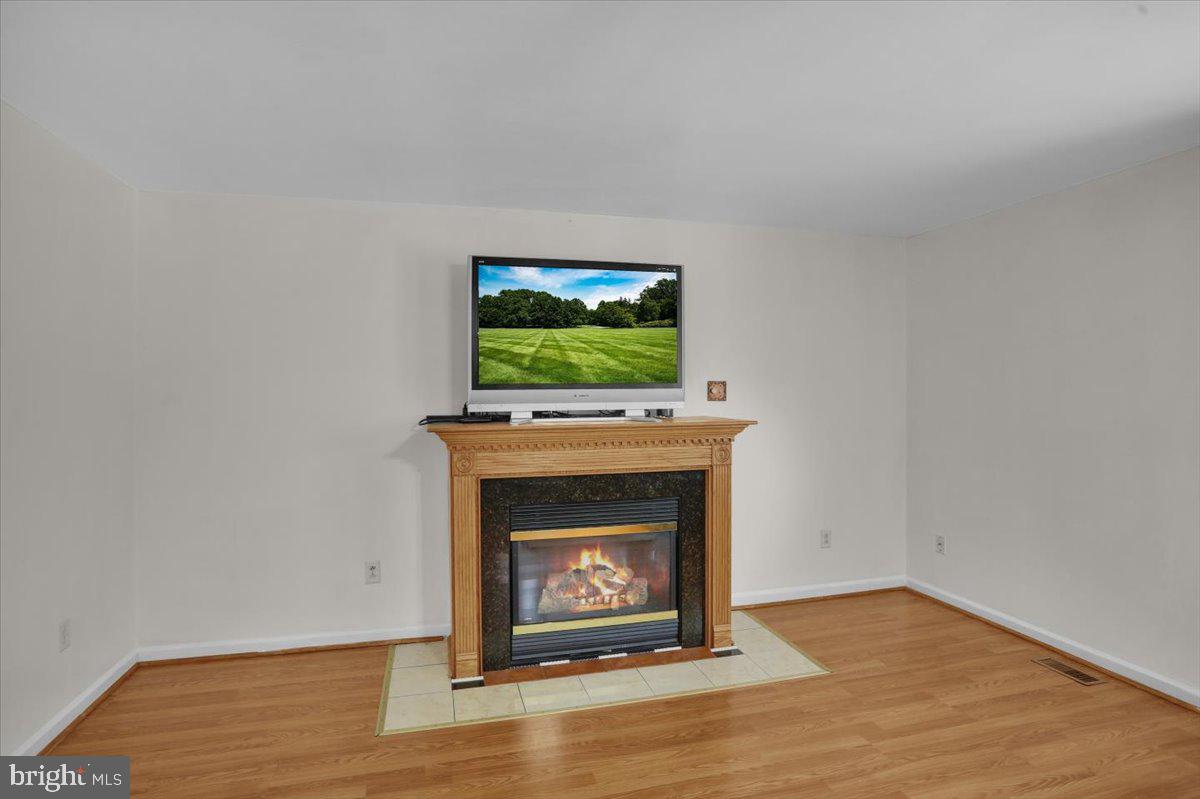 SUNNYSIDE - Residential