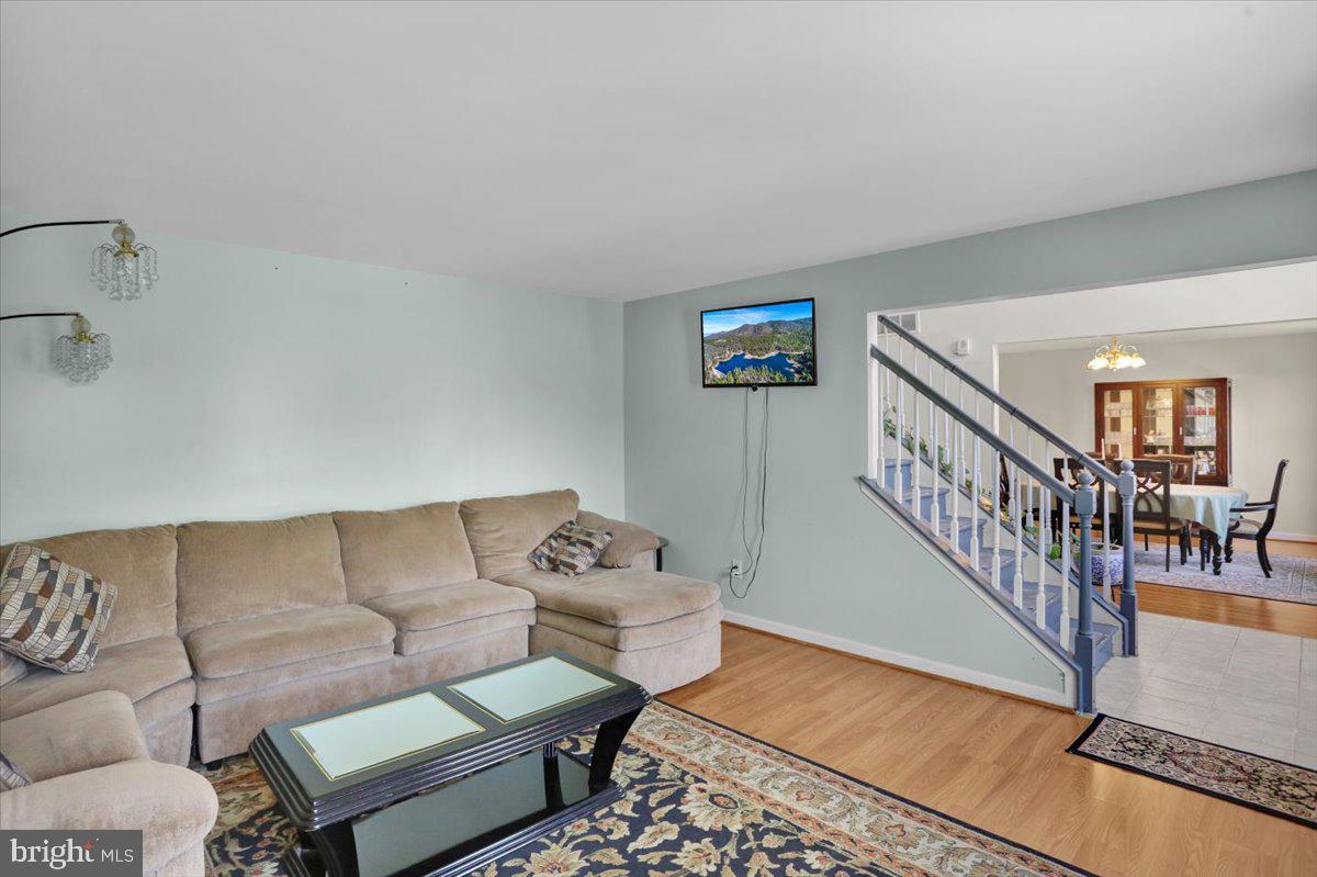 SUNNYSIDE - Residential