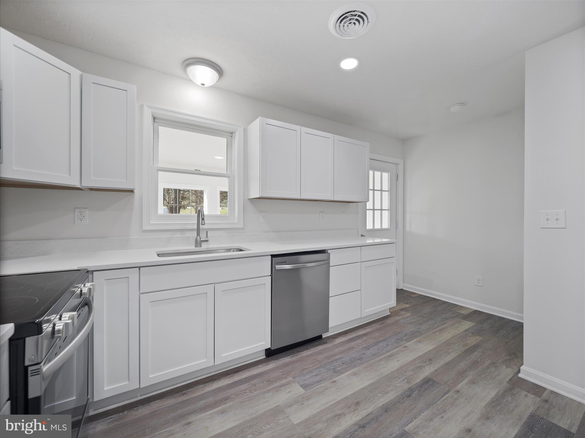 FORT HILL FARMS - Residential