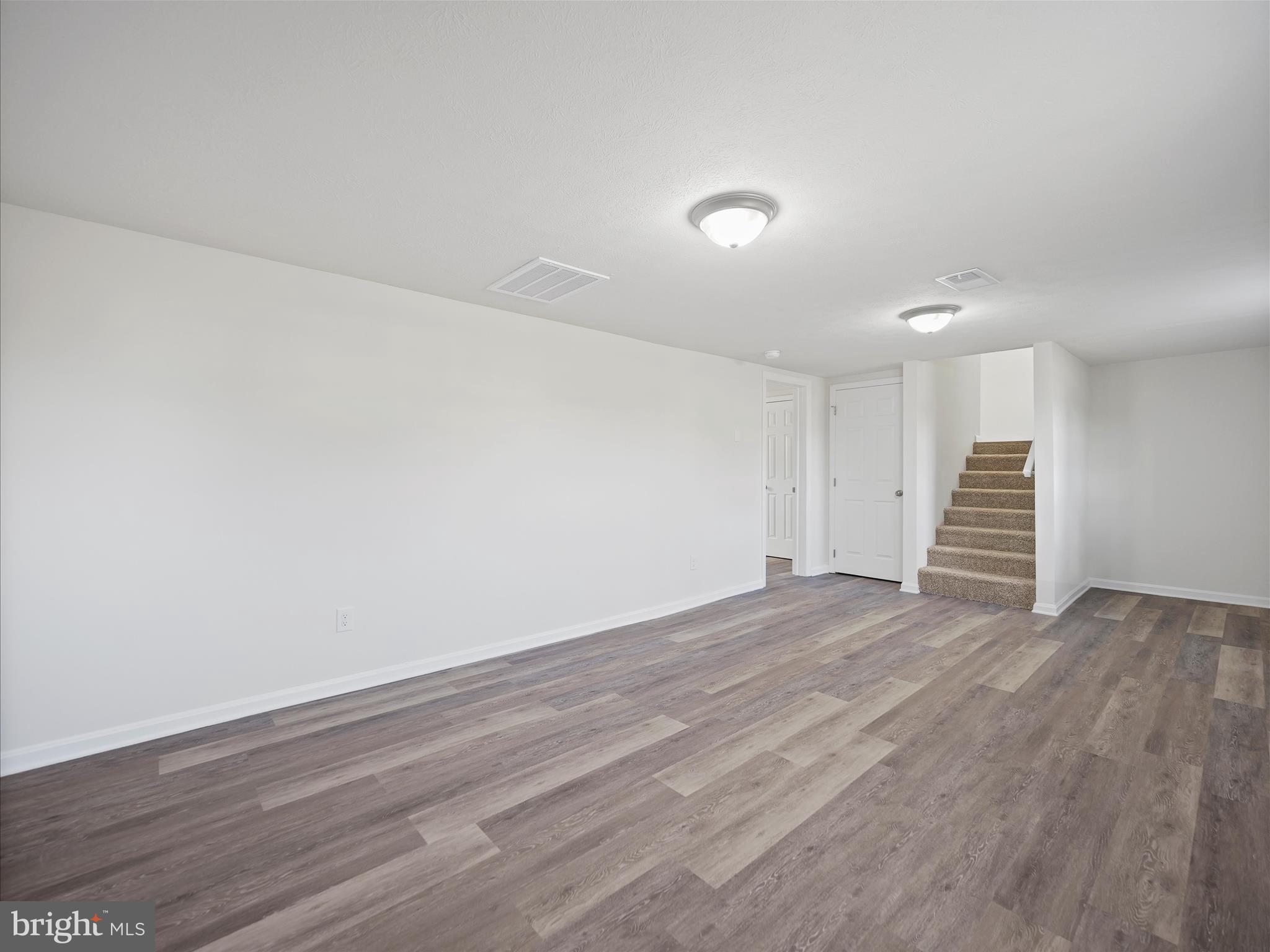 FORT HILL FARMS - Residential