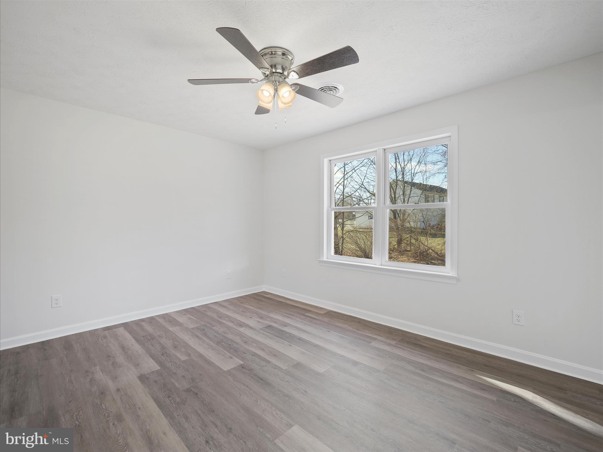 FORT HILL FARMS - Residential