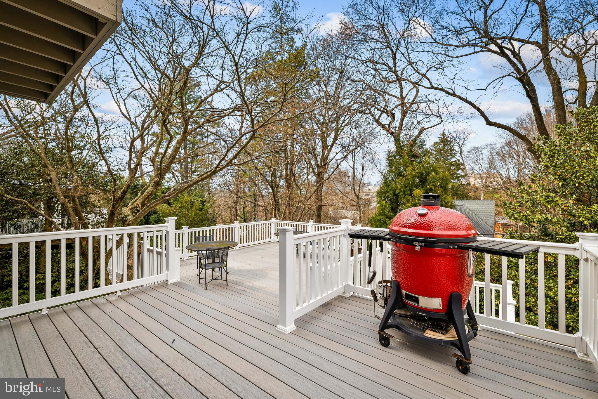 ROLAND PARK - Residential