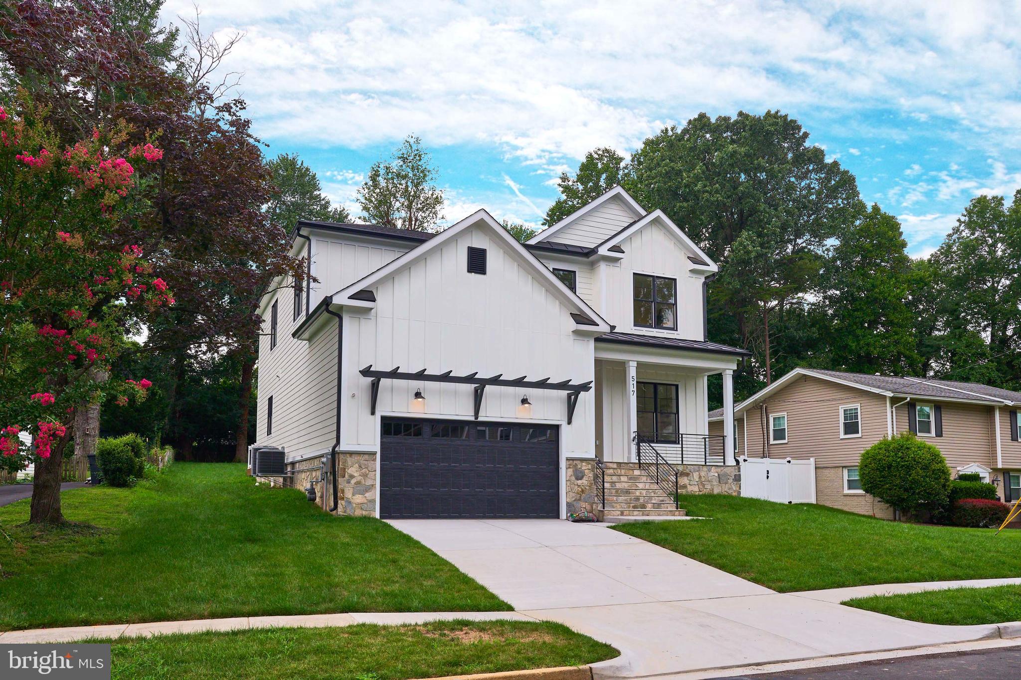 VIENNA WOODS - Residential