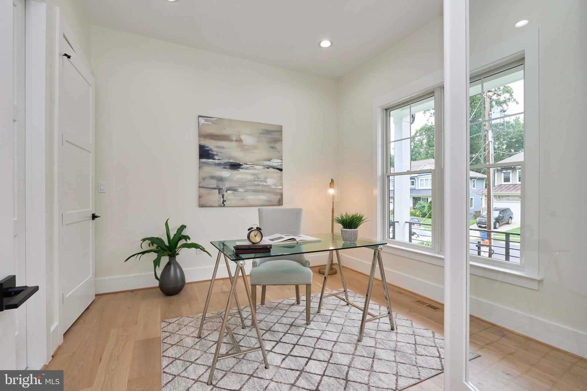 VIENNA WOODS - Residential
