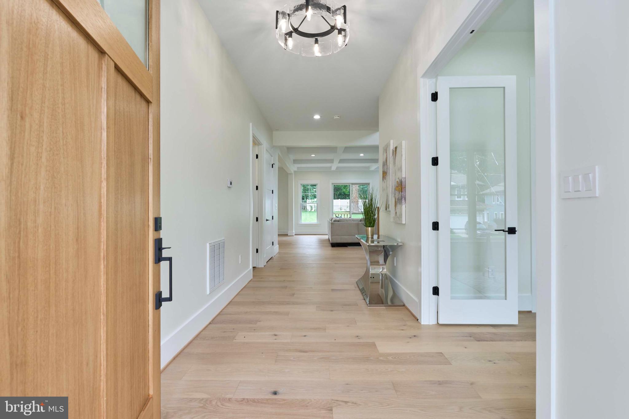 VIENNA WOODS - Residential