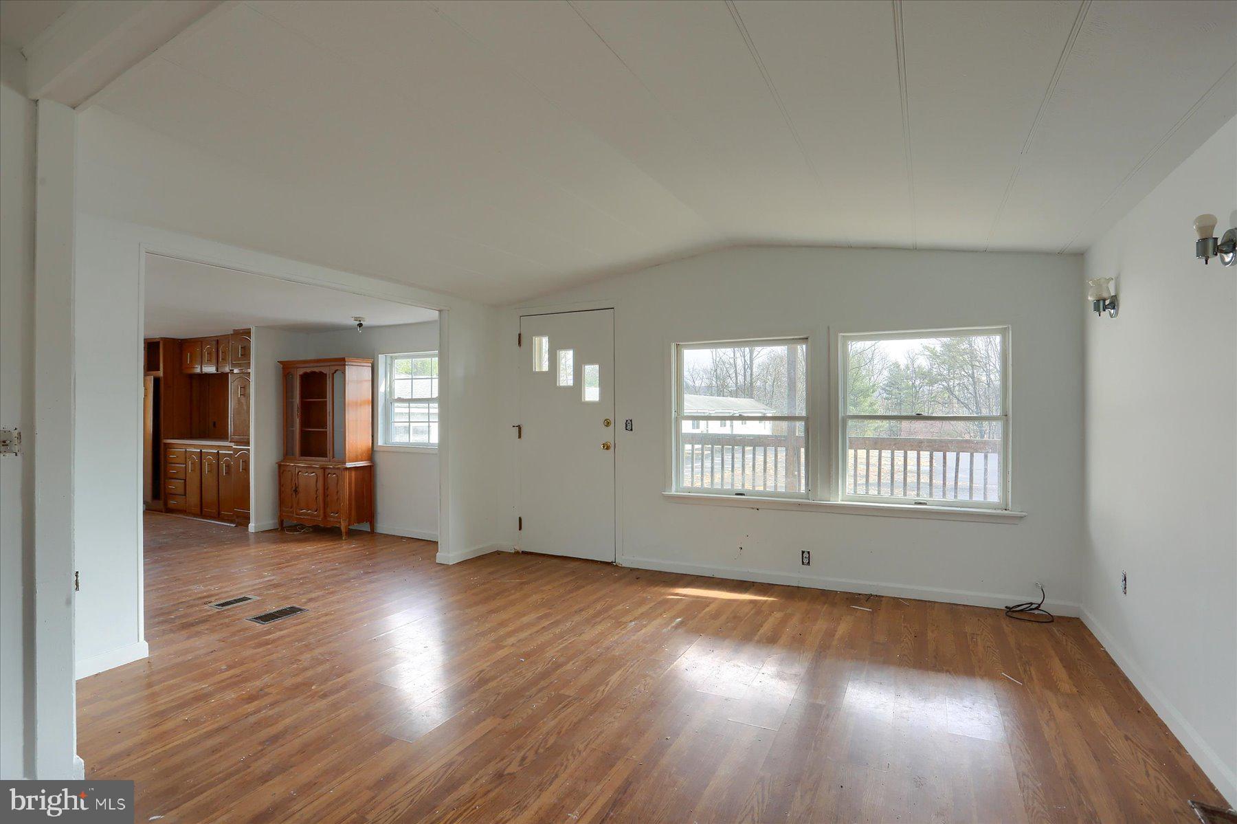 PINE VIEW ACRES - Commercial Sale