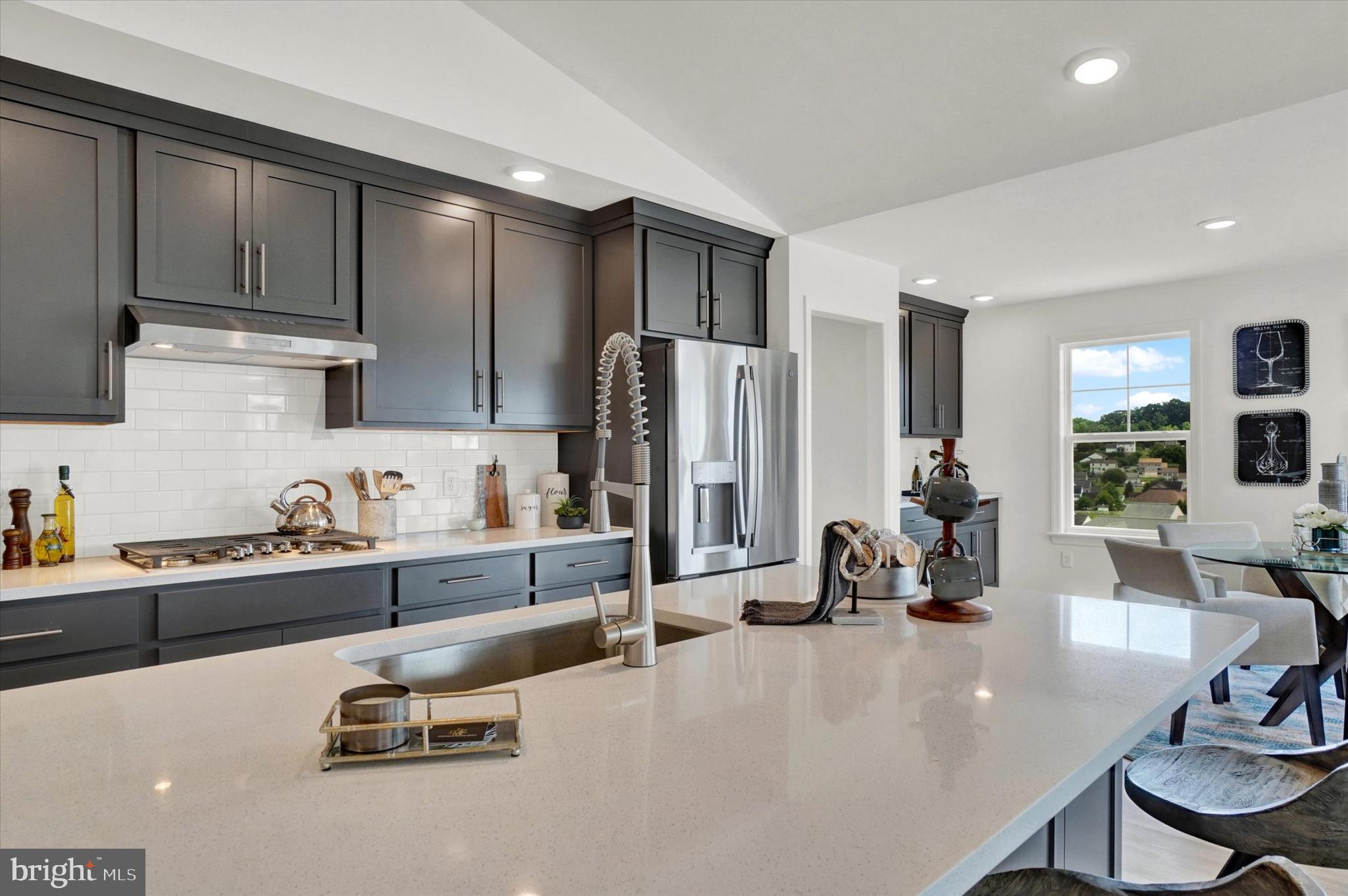 EAGLES VIEW - Residential