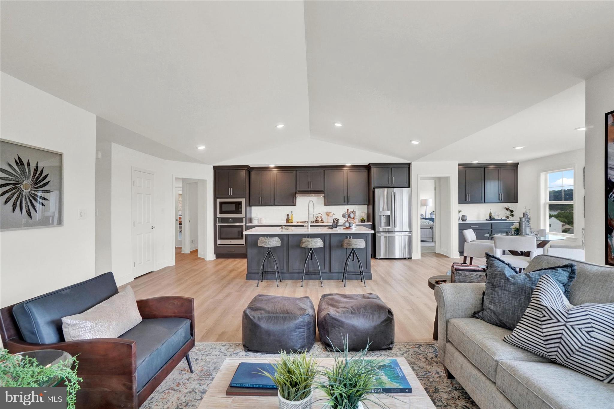 EAGLES VIEW - Residential