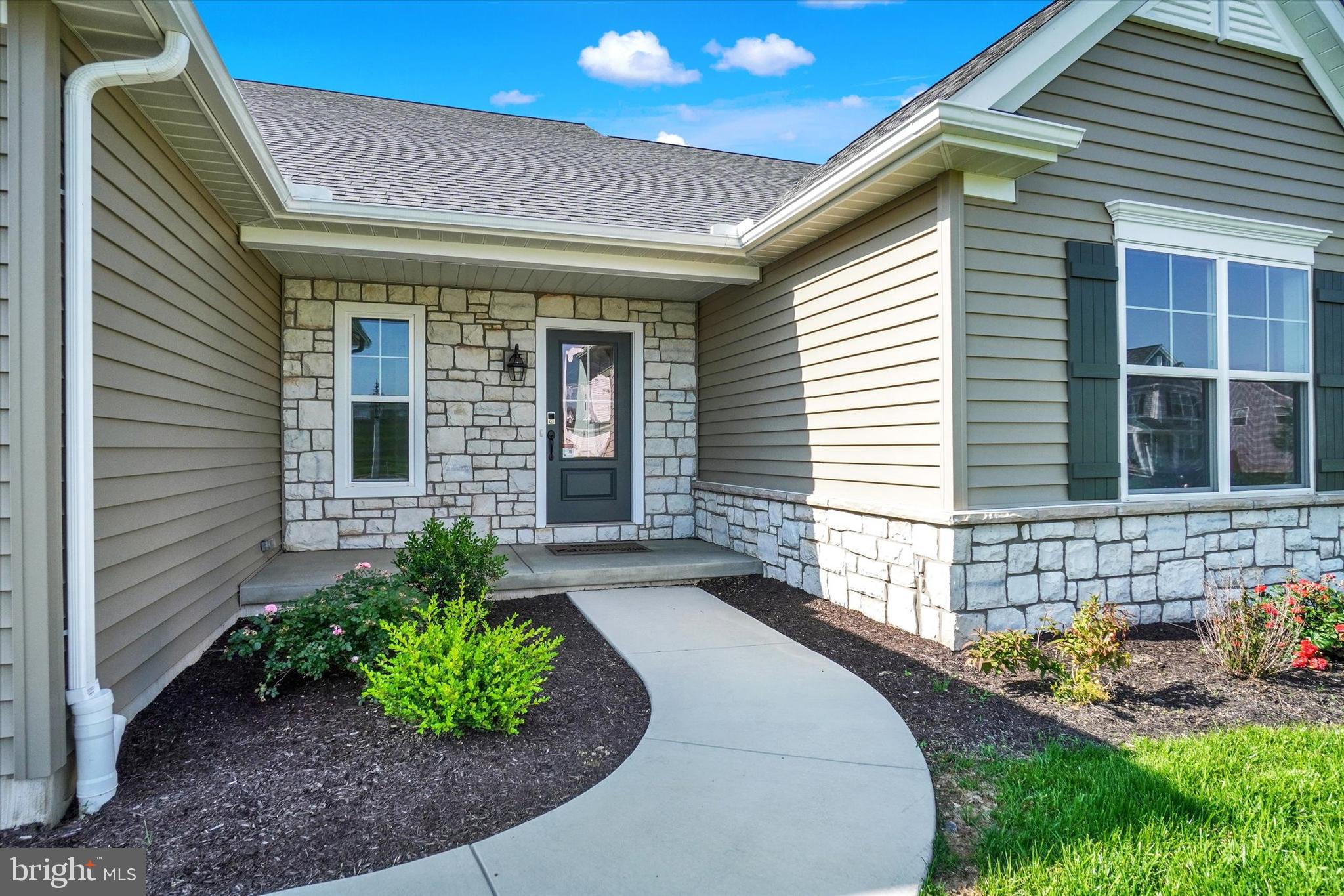 EAGLES VIEW - Residential