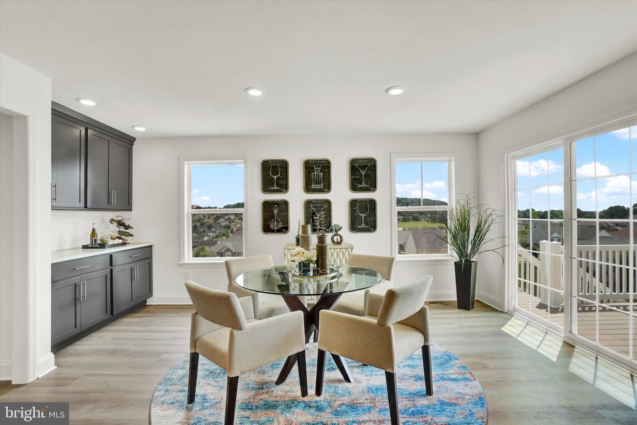 EAGLES VIEW - Residential