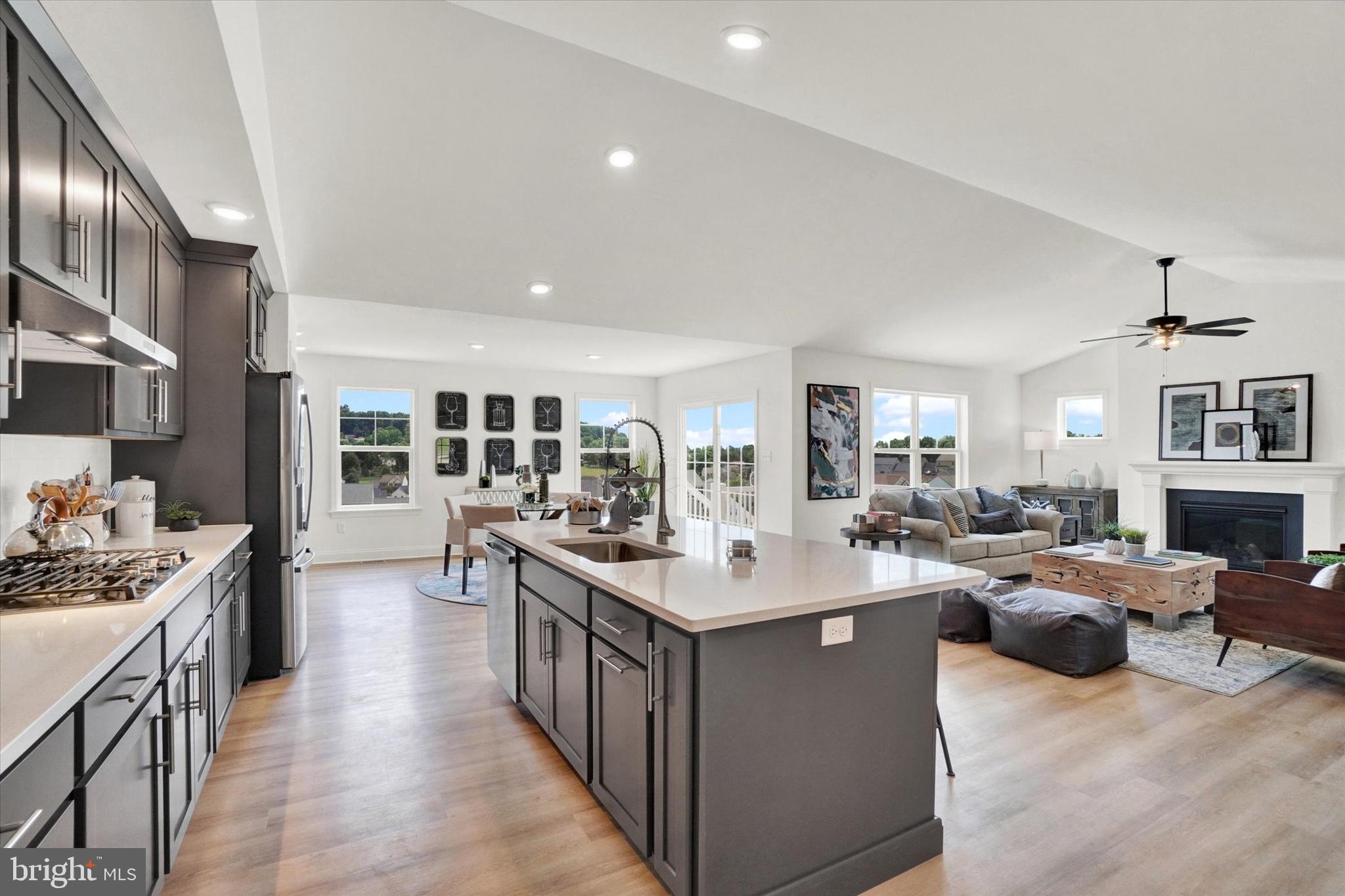 EAGLES VIEW - Residential