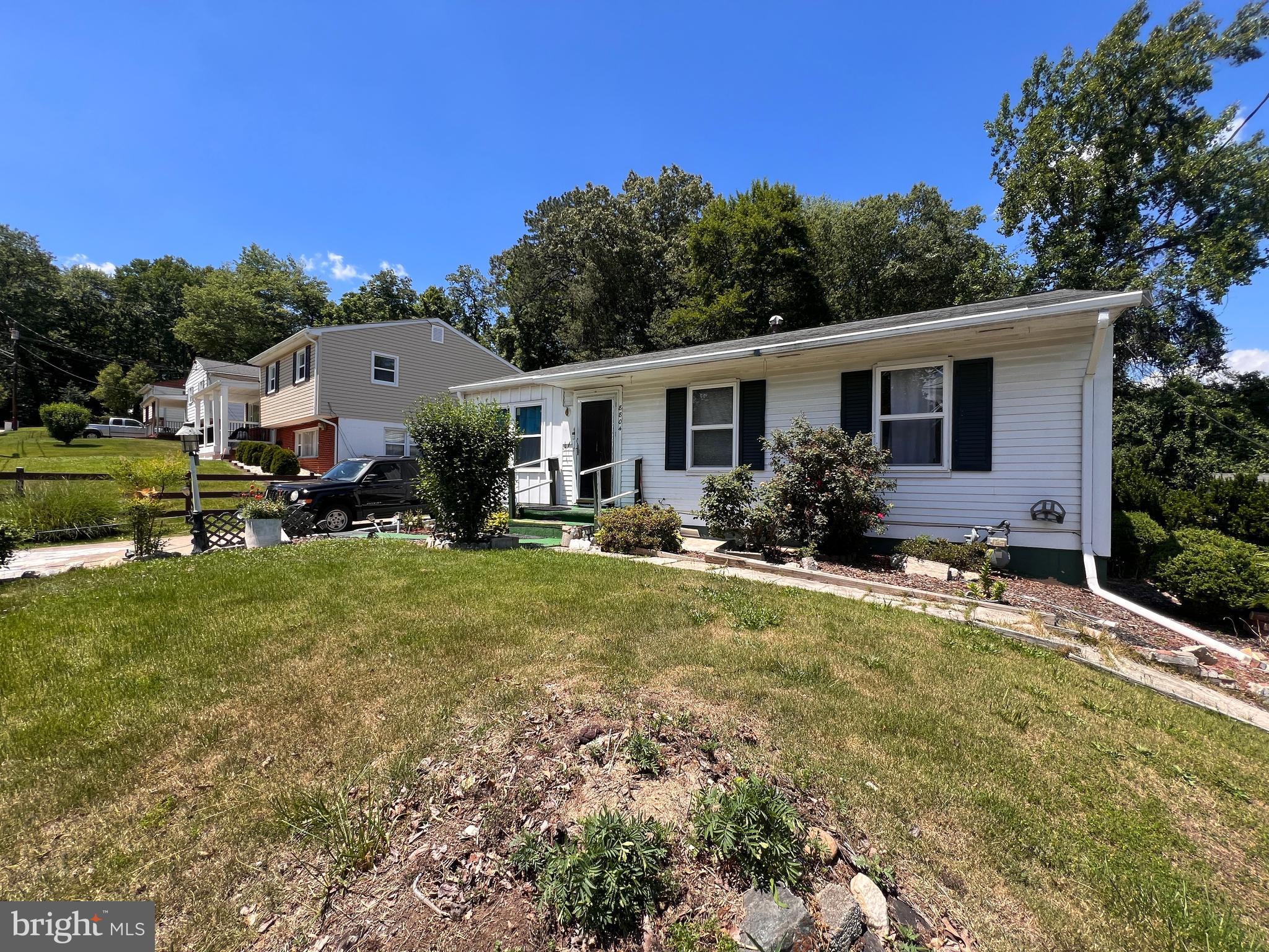 WHITFIELD KNOLLS - Residential