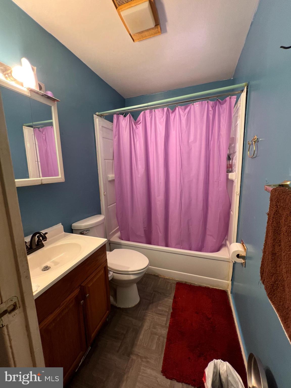 WHITFIELD KNOLLS - Residential