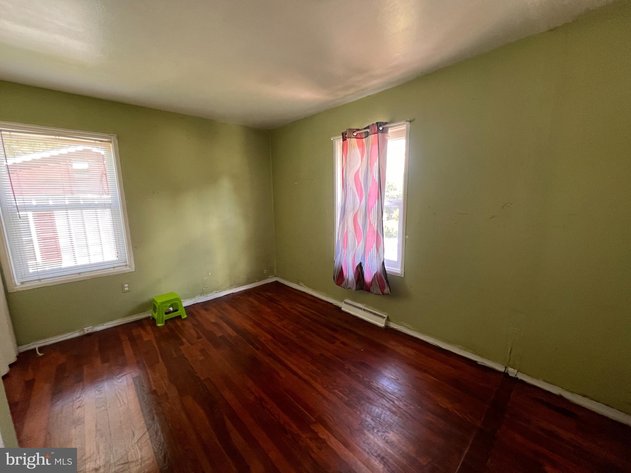 WHITFIELD KNOLLS - Residential