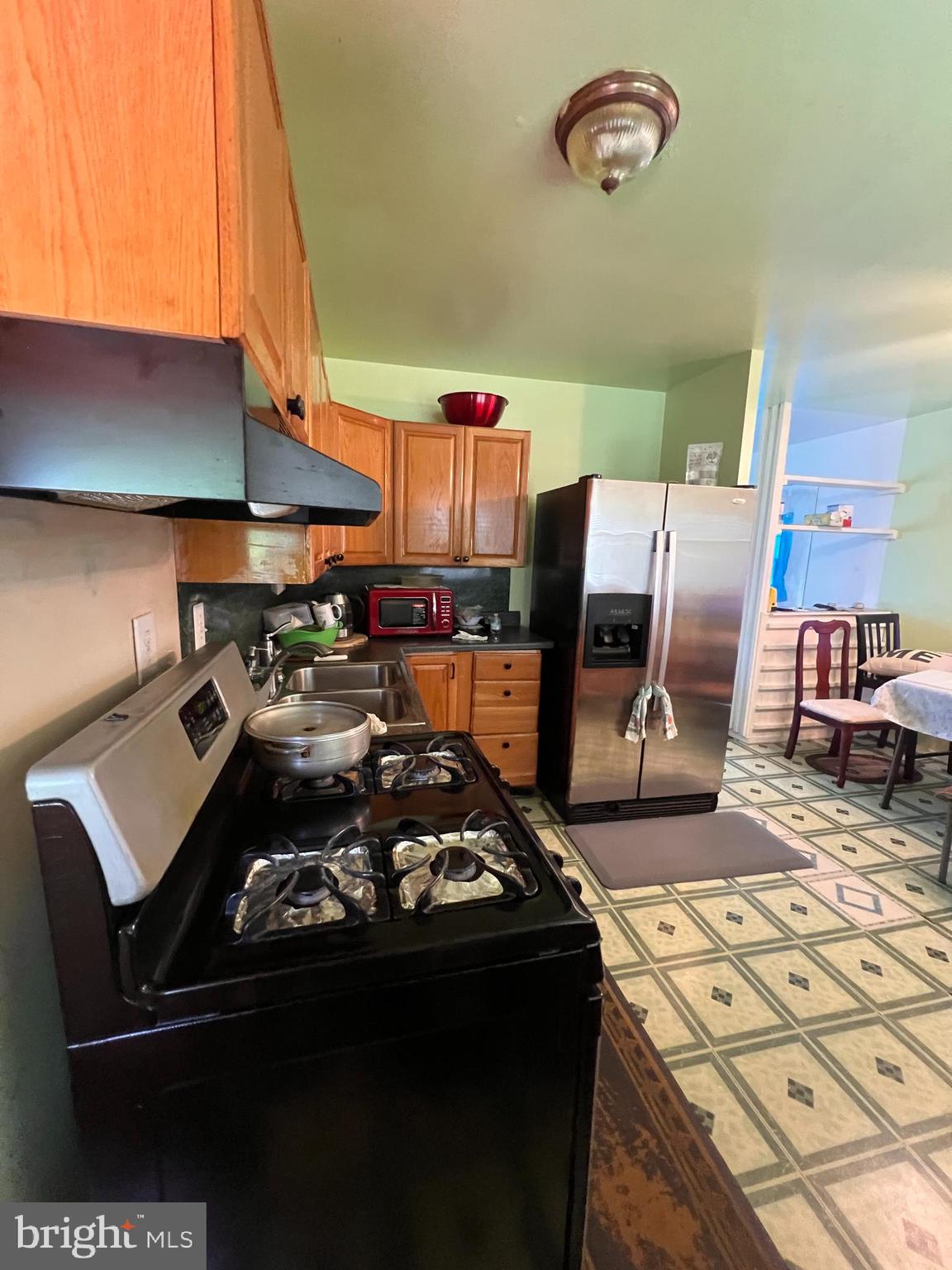 WHITFIELD KNOLLS - Residential
