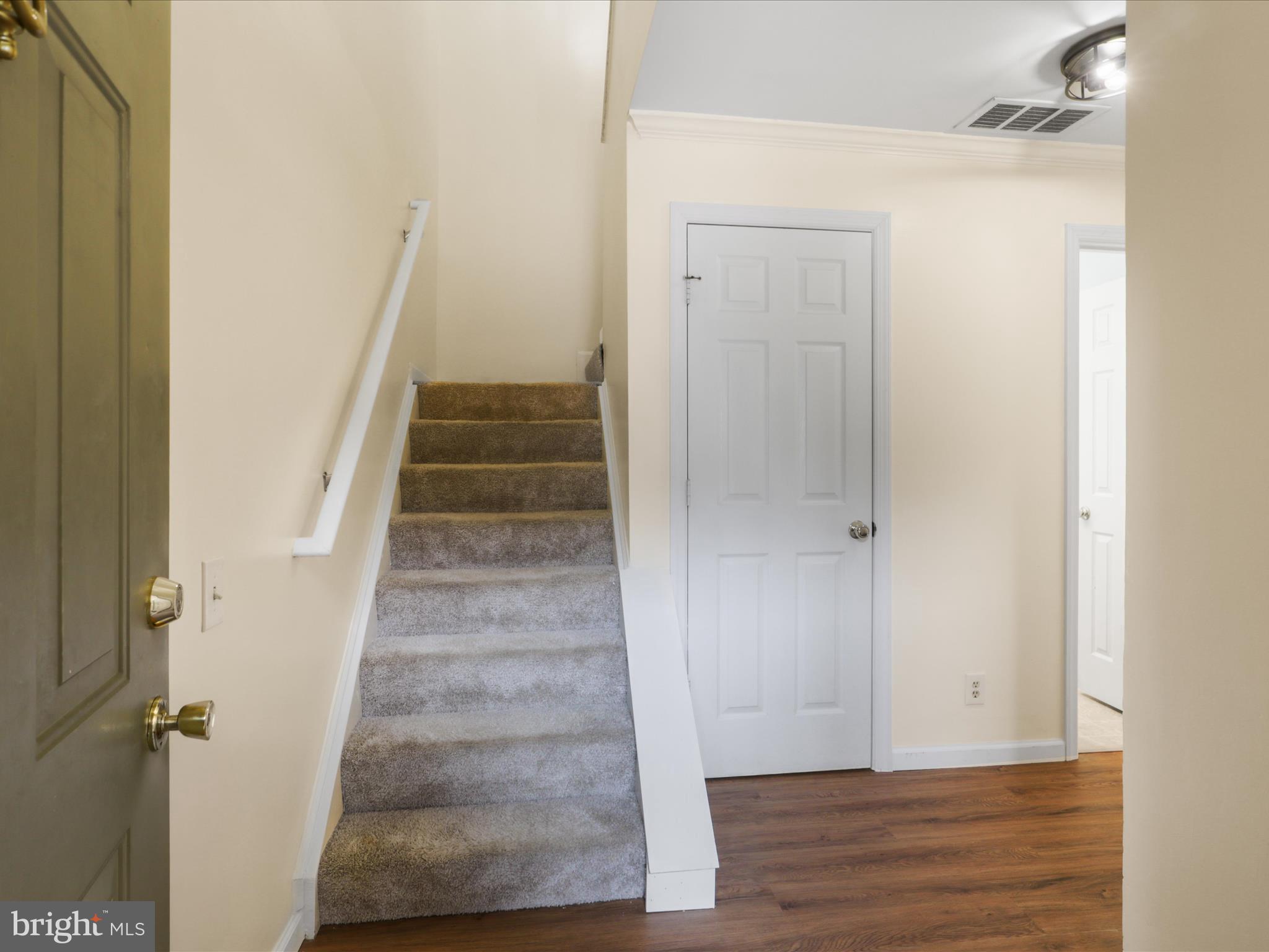 BULL RUN CONDO - Residential