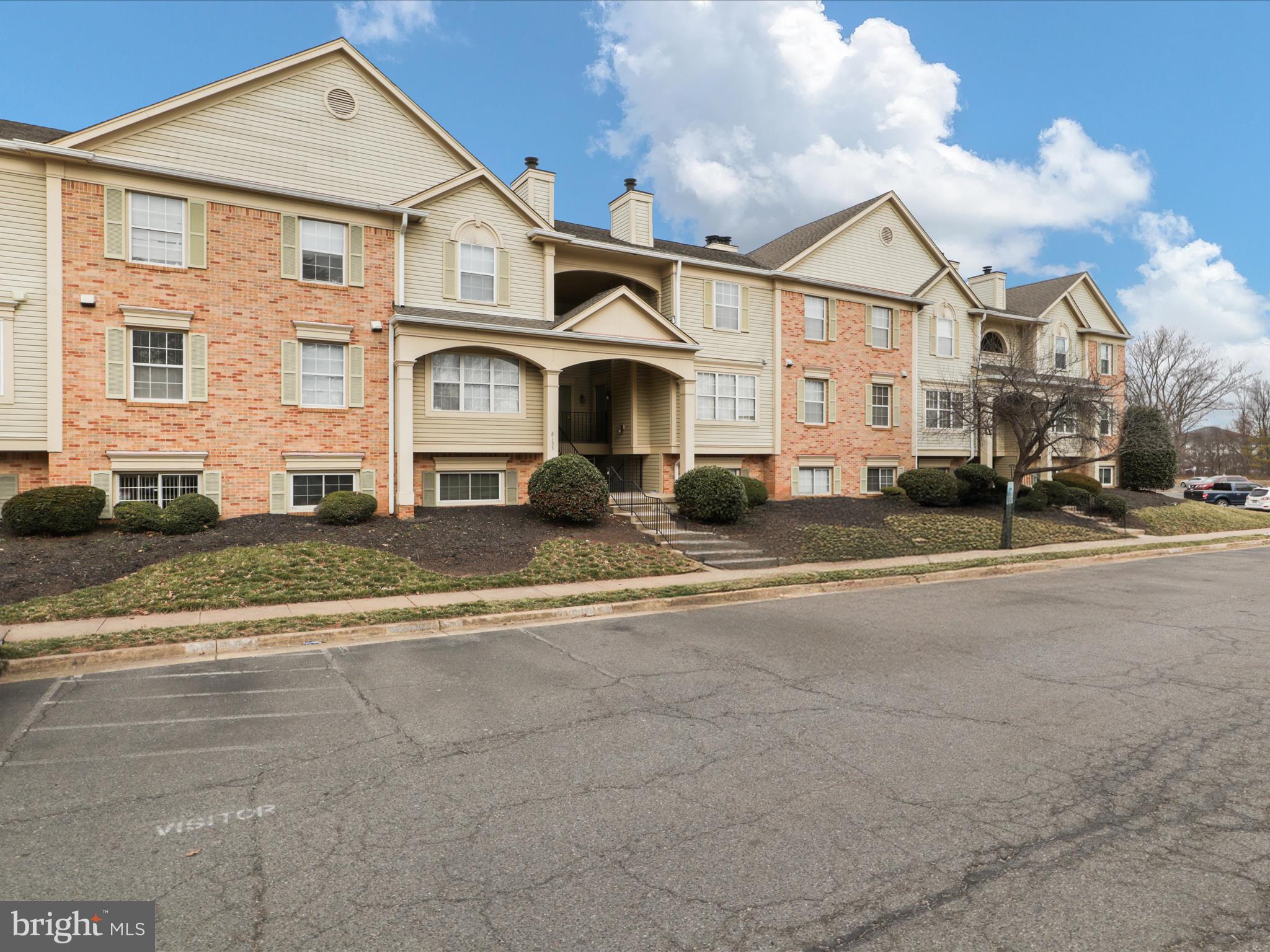 BULL RUN CONDO - Residential