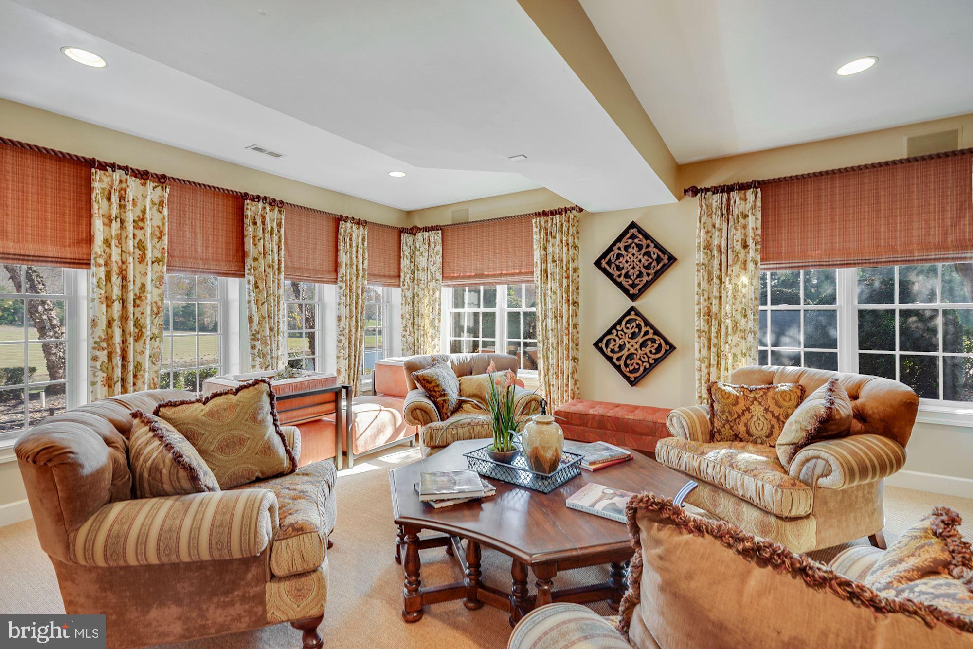BARCLAY RIDGE - Residential