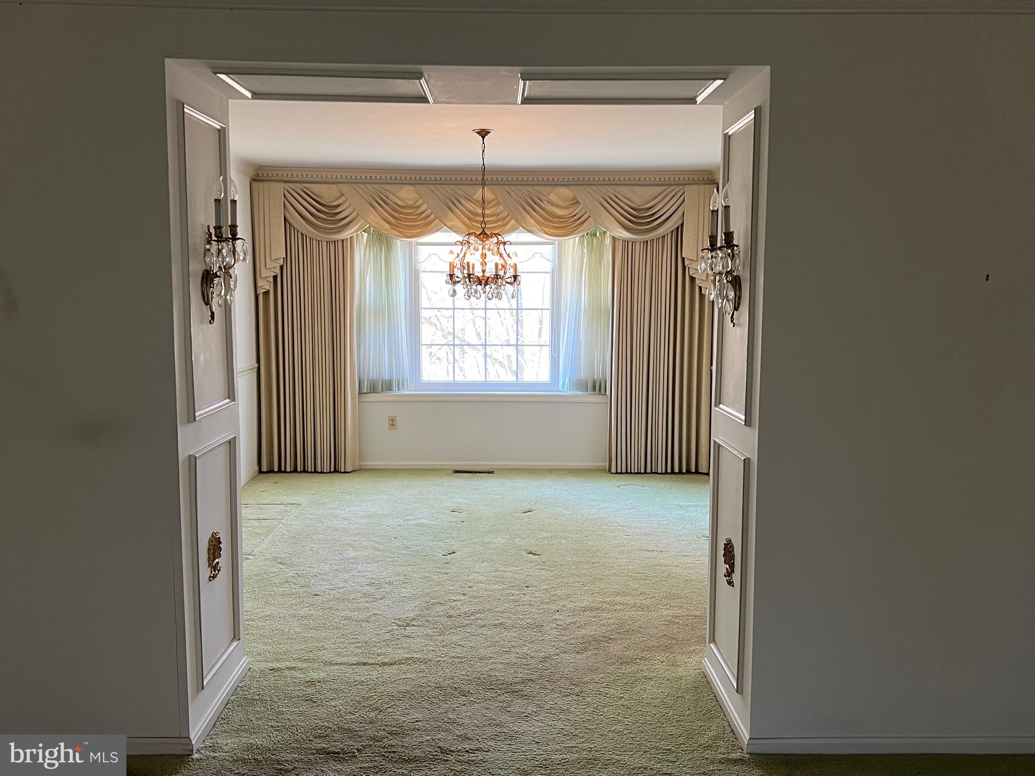 LAYTONSVILLE KNOLLS - Residential