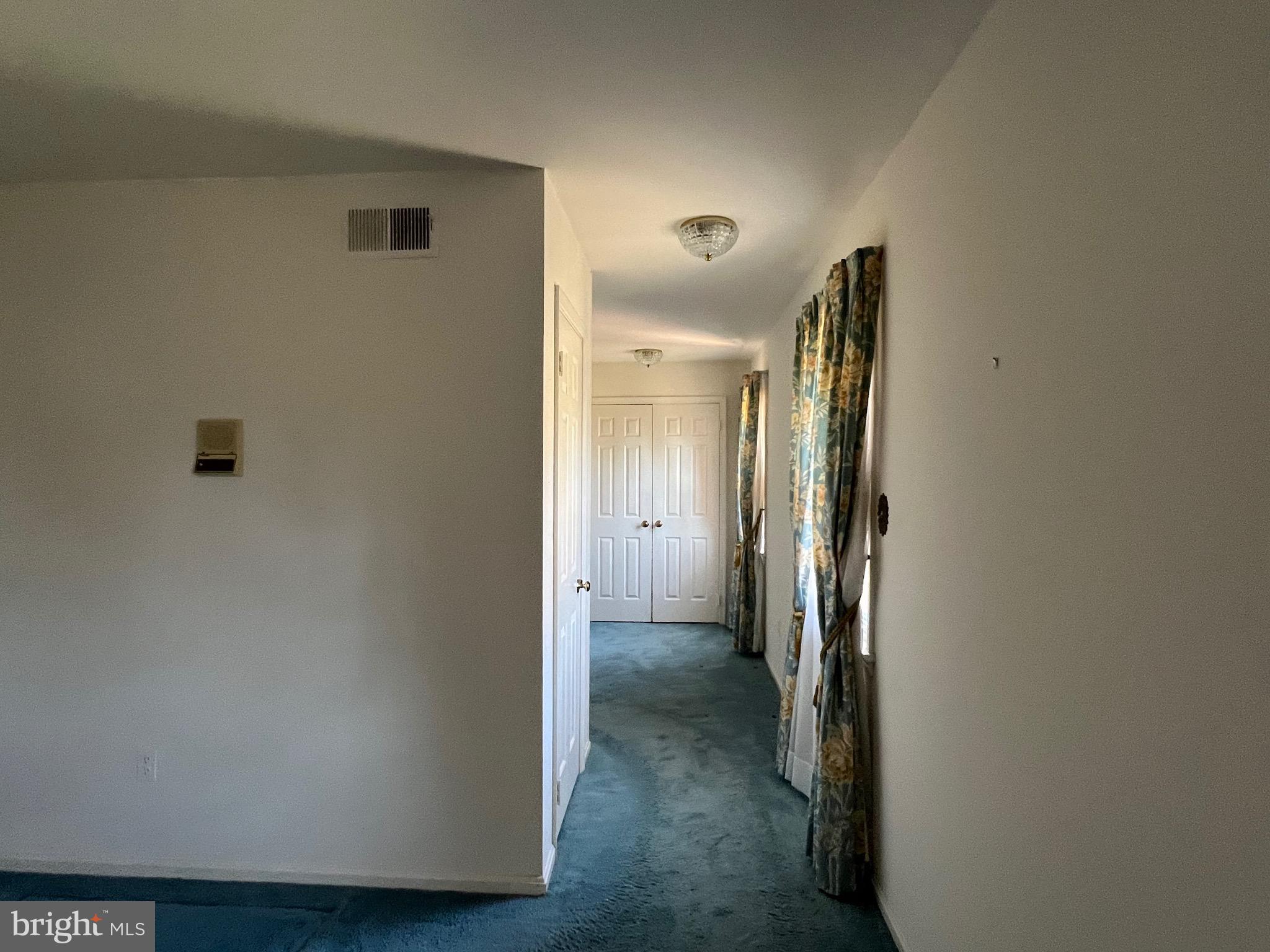 LAYTONSVILLE KNOLLS - Residential