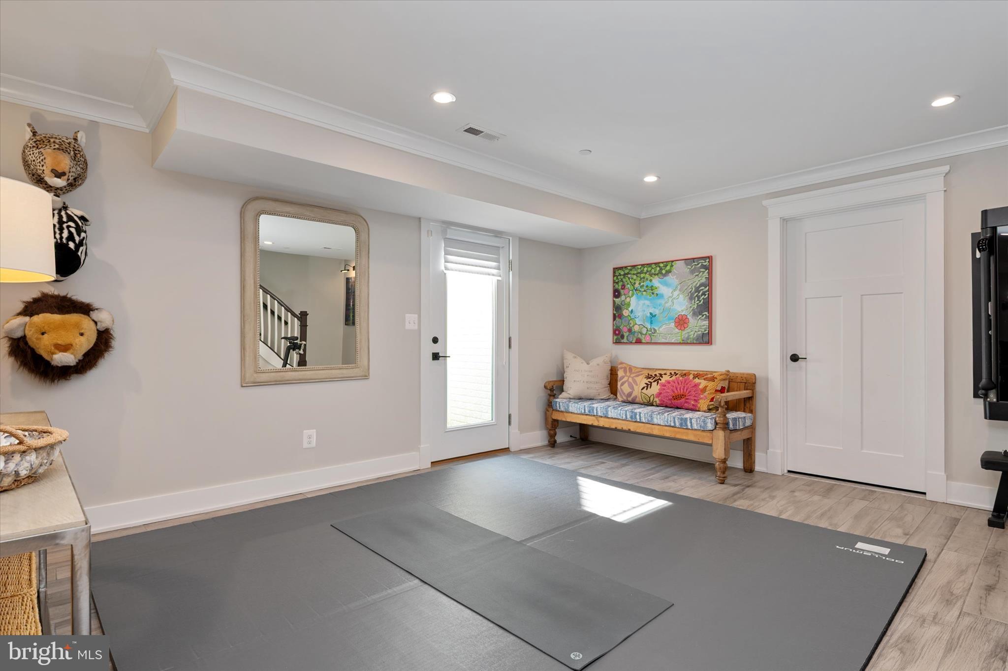 MURRAY HILL - Residential