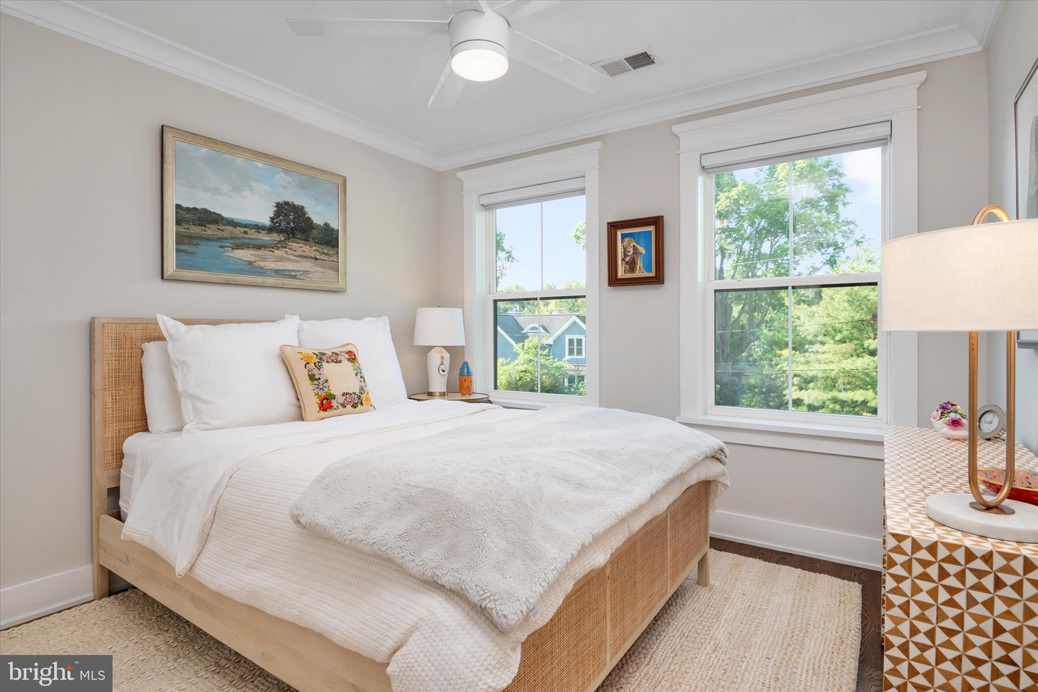 MURRAY HILL - Residential