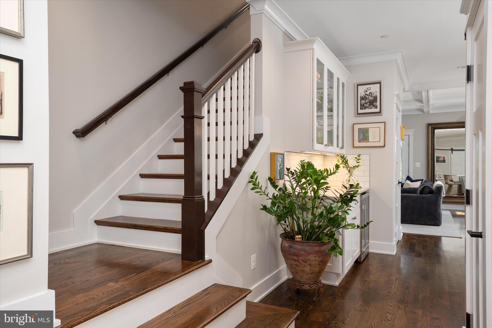 MURRAY HILL - Residential