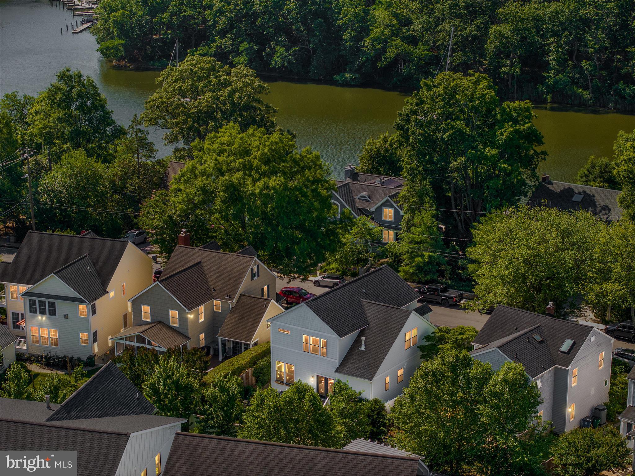 MURRAY HILL - Residential