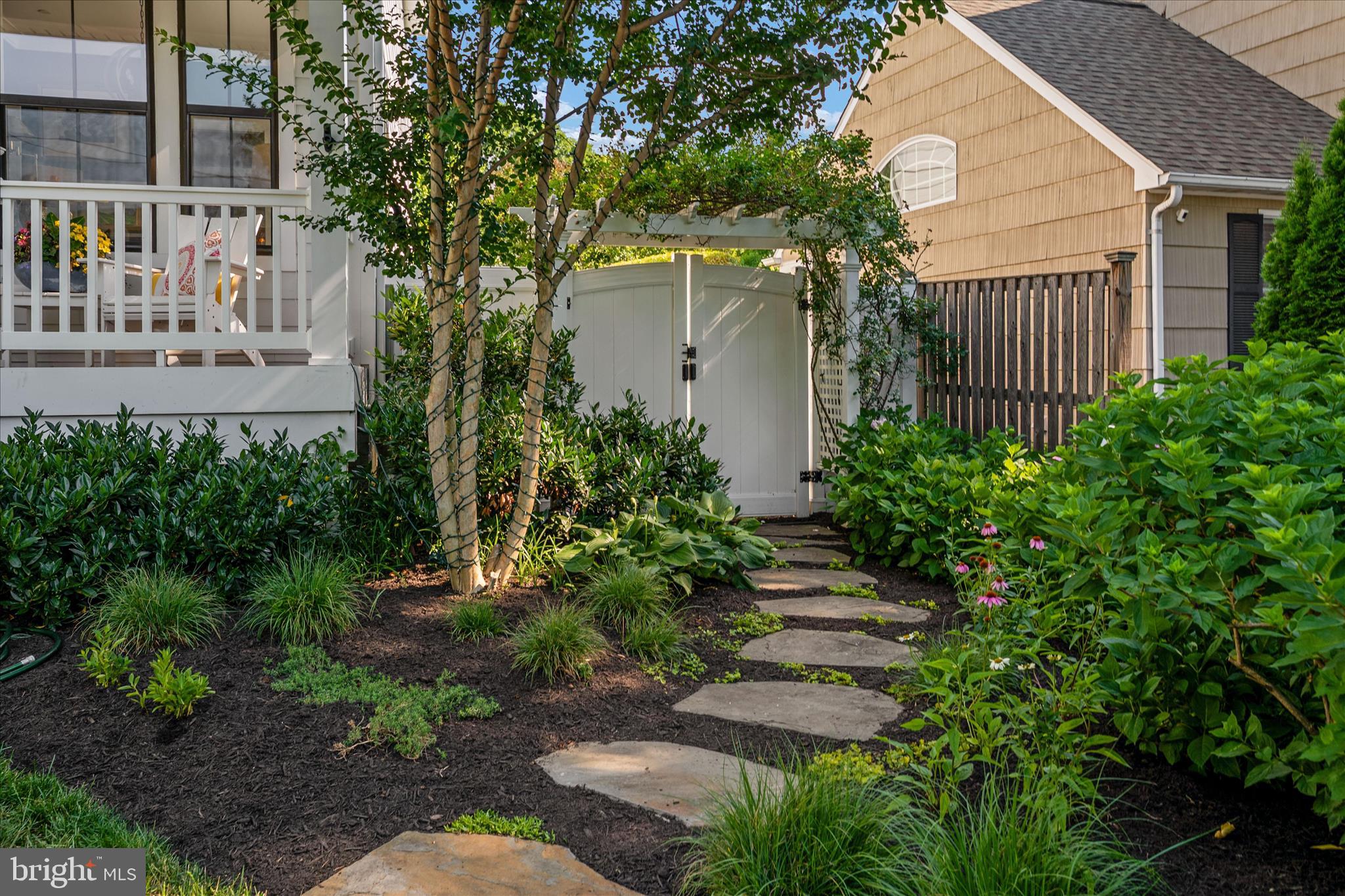 MURRAY HILL - Residential