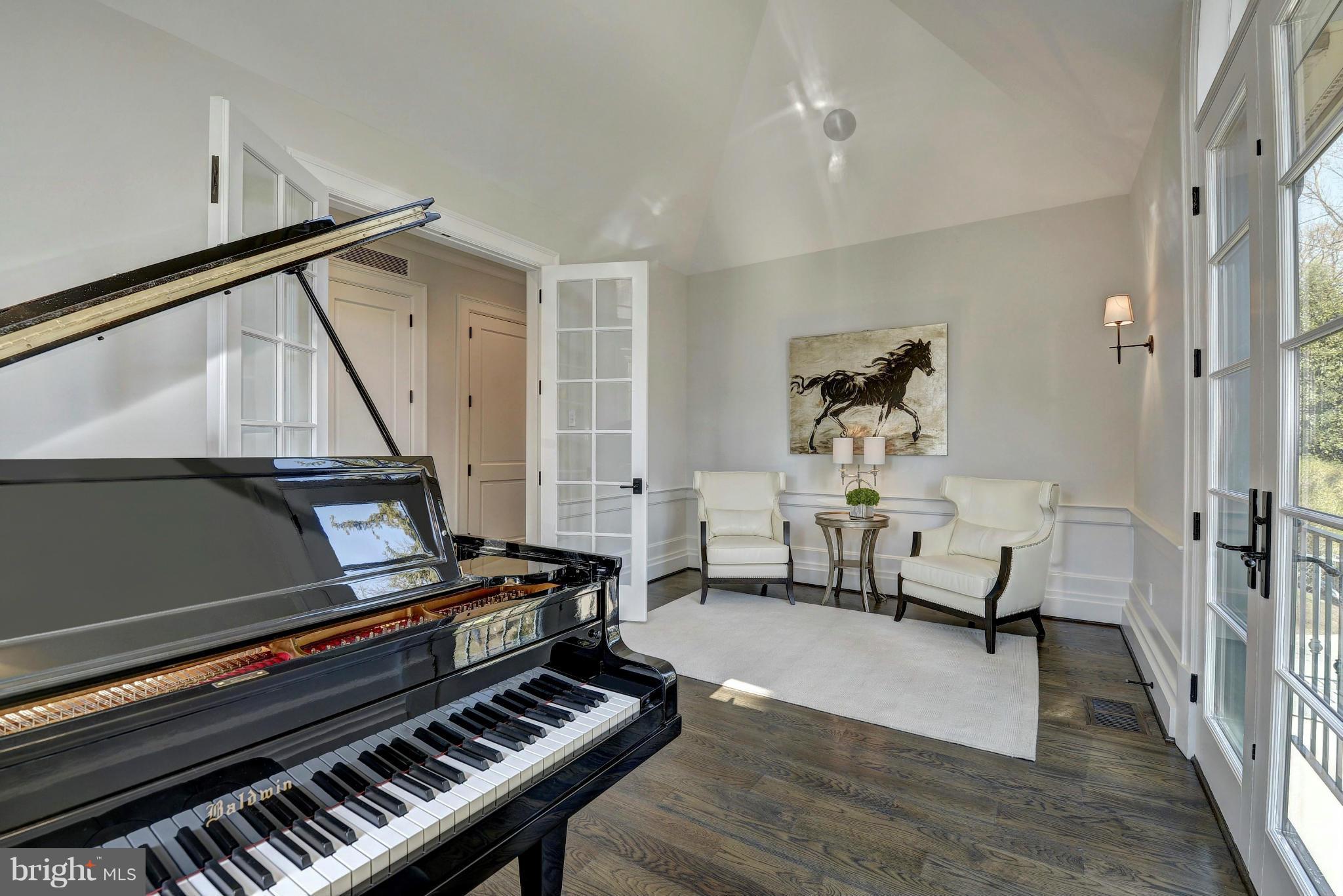 WESLEY HEIGHTS - Residential
