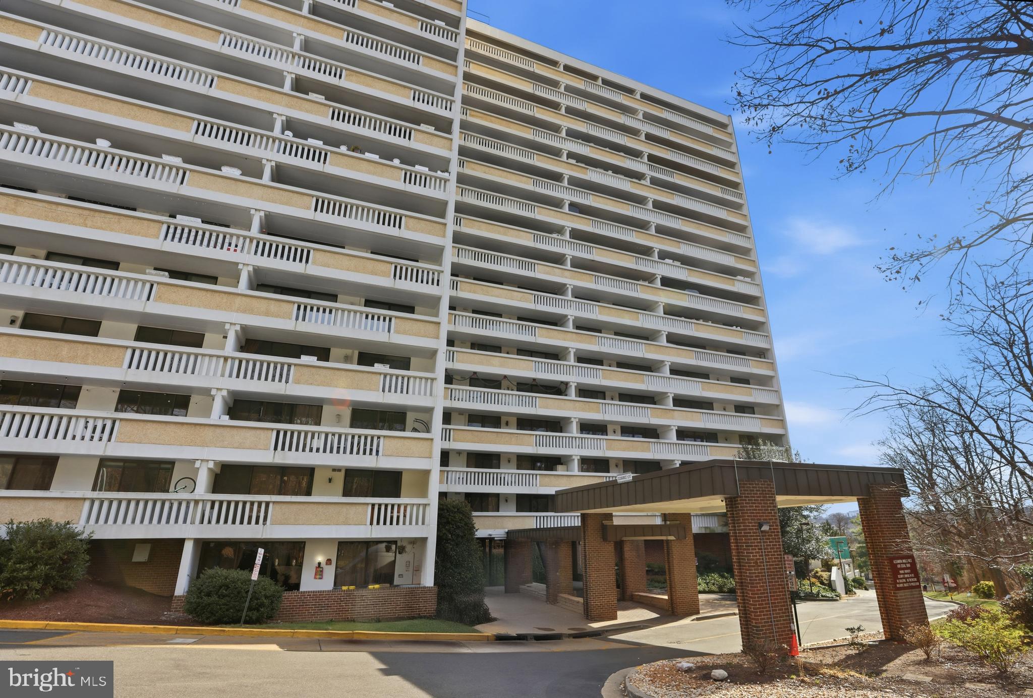 ALEXANDRIA KNOLLS - Residential