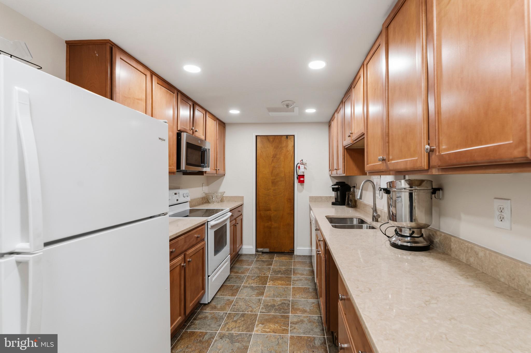 ALEXANDRIA KNOLLS - Residential
